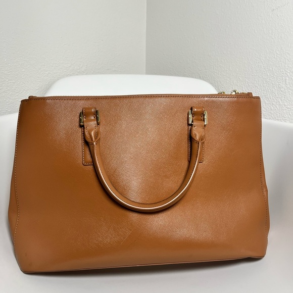 Tory Burch brown Robinson double zip tote bag - Picture 4 of 15